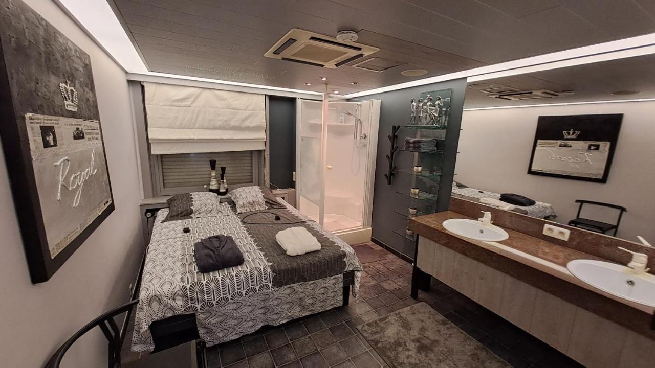 Beautyd Grey Room Centrum Gullegem Вевелгем Екстериор снимка